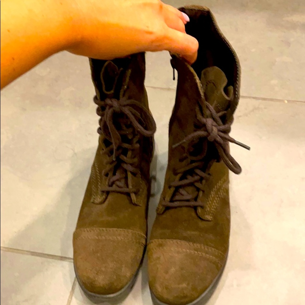 Olive Green Steve Madden Boots 🥾